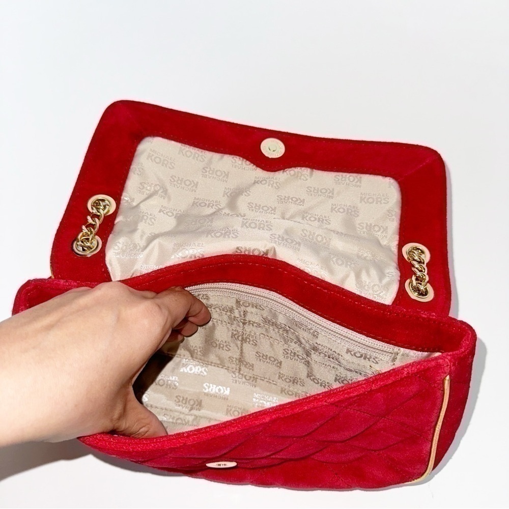 Red faux suede Micheal Kors Clutch/Crossbody bag - Picture 3 of 13